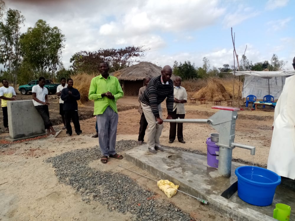 Malawi - inaugurazione del terzo pozzo