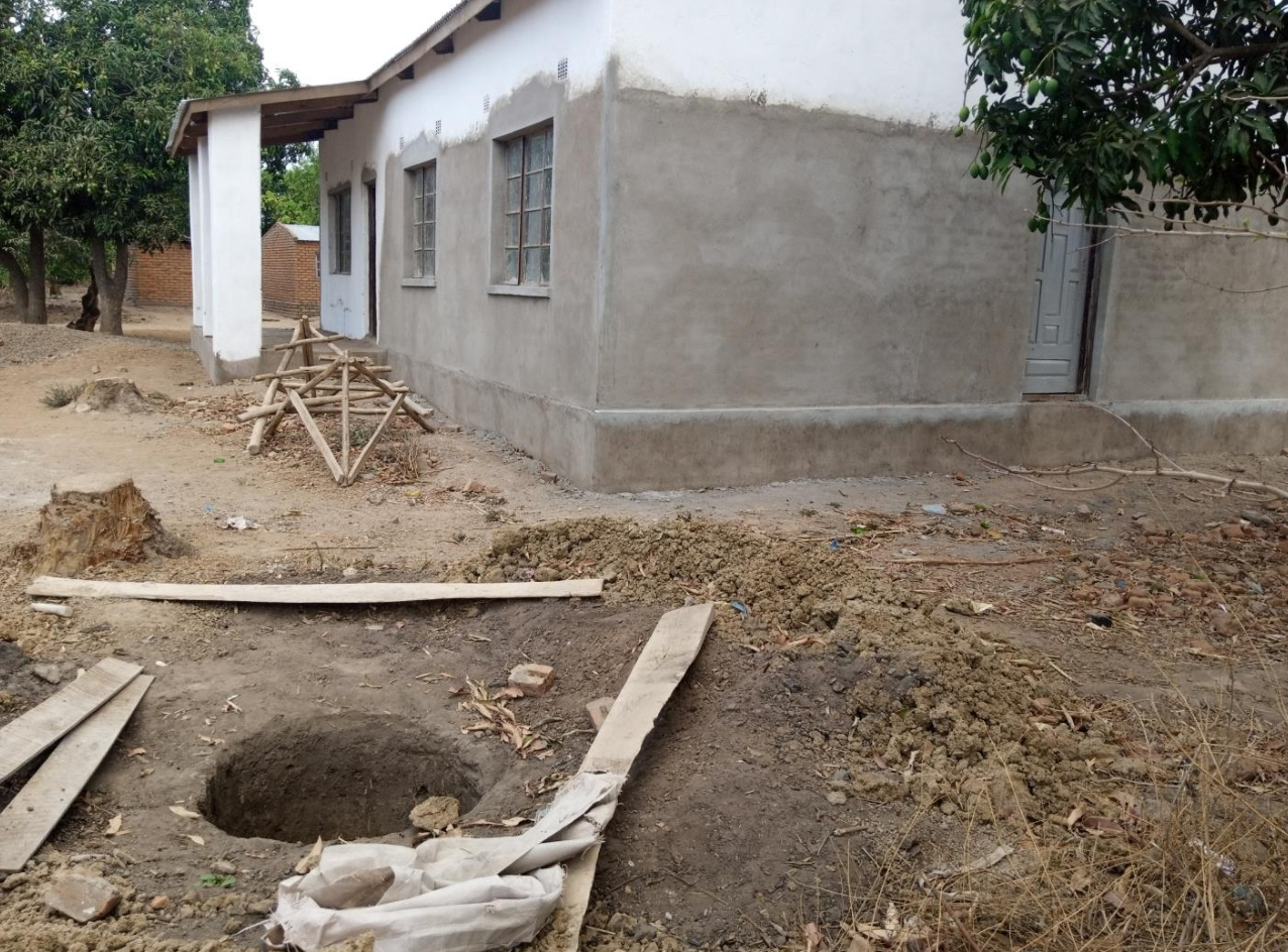 pozzo coperto in dirittura darrivo